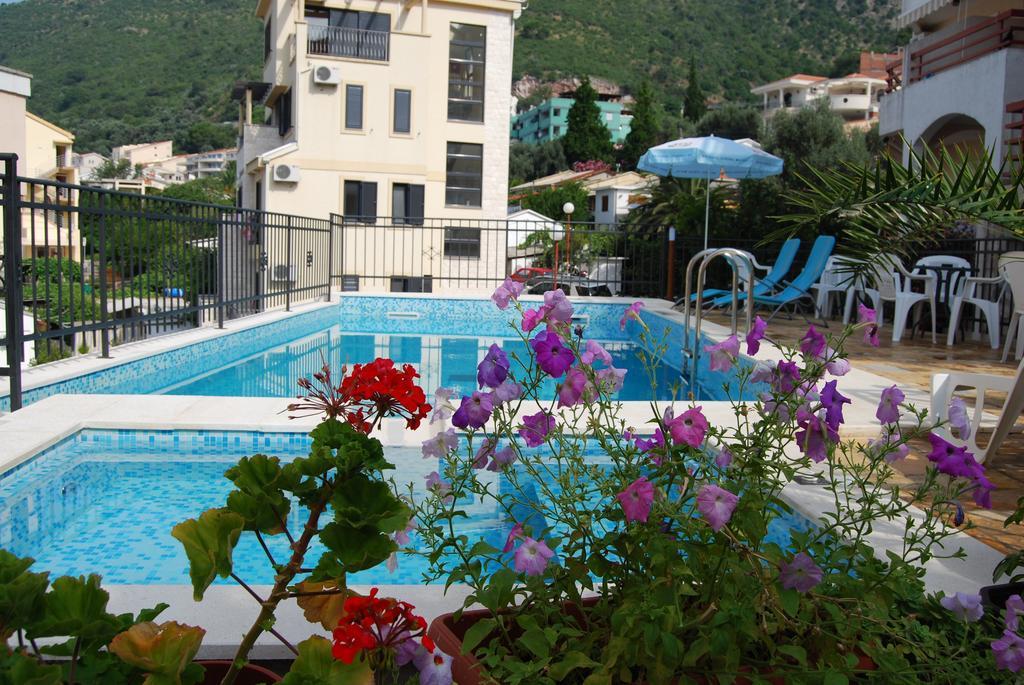 Apartments Srzentic Petrovac المظهر الخارجي الصورة