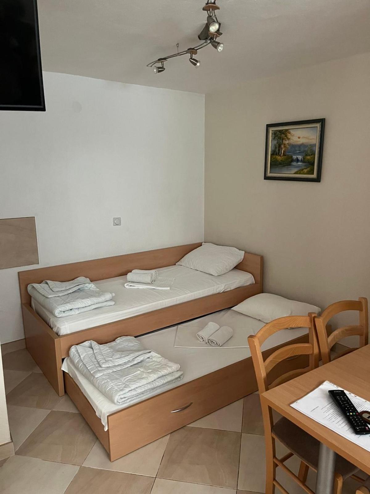 Apartments Srzentic Petrovac المظهر الخارجي الصورة