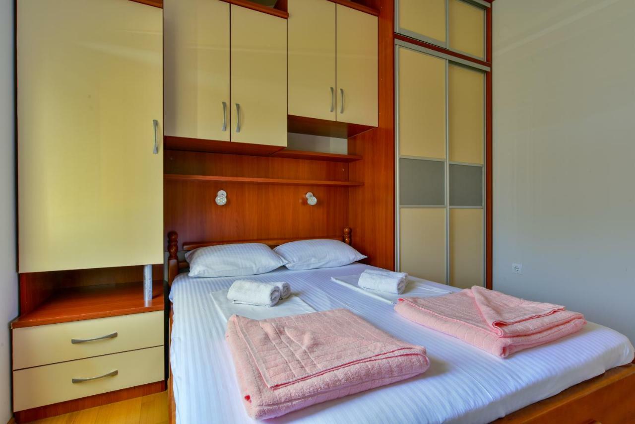 Apartments Srzentic Petrovac المظهر الخارجي الصورة