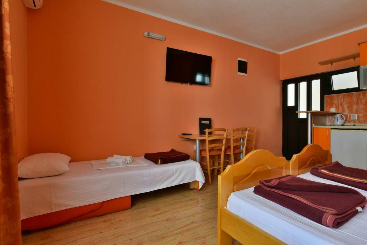 Apartments Srzentic Petrovac المظهر الخارجي الصورة