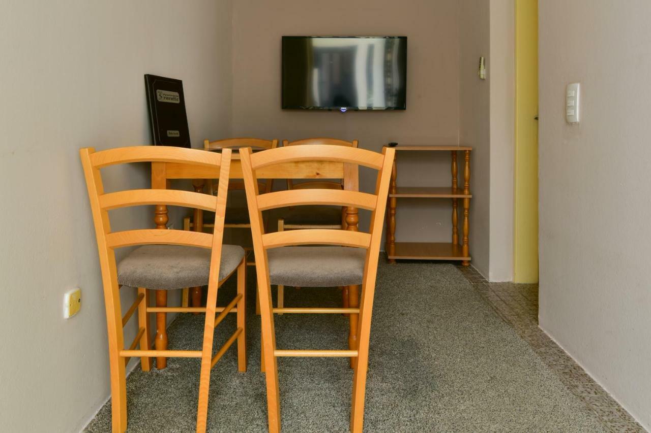 Apartments Srzentic Petrovac المظهر الخارجي الصورة